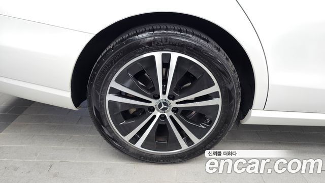 Mercedes-Benz E-Class (W213) E250 Avantgarde 2021 — фото 5