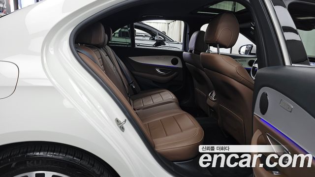 Mercedes-Benz E-Class (W213) E250 Avantgarde 2021 — фото 12