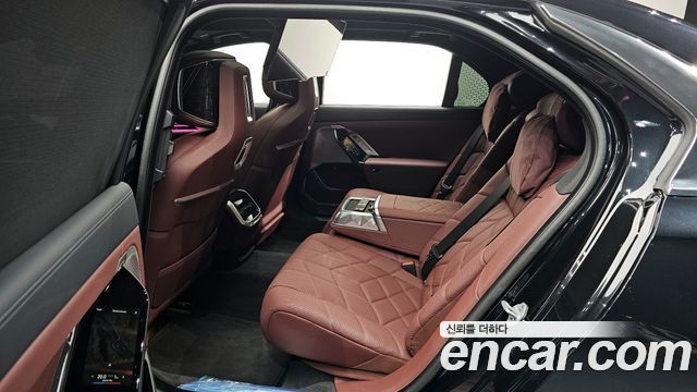 BMW 7 Series (G70) 740i xDrive M Sport 2025 — фото 11