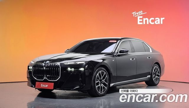 BMW 7 Series (G70) 740i xDrive M Sport 2025 — фото 1