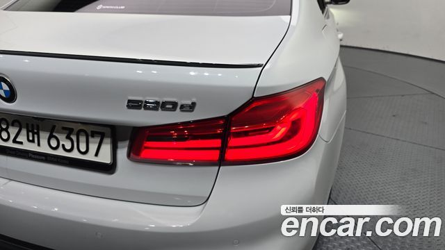 BMW 5 Series (G30) 520d M Sport Package Plus 2019 — фото 23