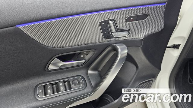 Mercedes-Benz A-Class (W177) A220 Hatchback 2023 — фото 15