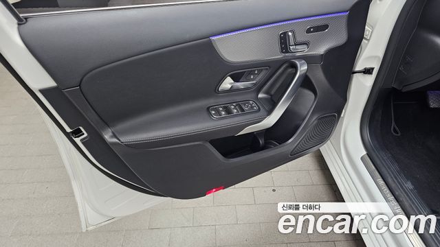 Mercedes-Benz A-Class (W177) A220 Hatchback 2023 — фото 24
