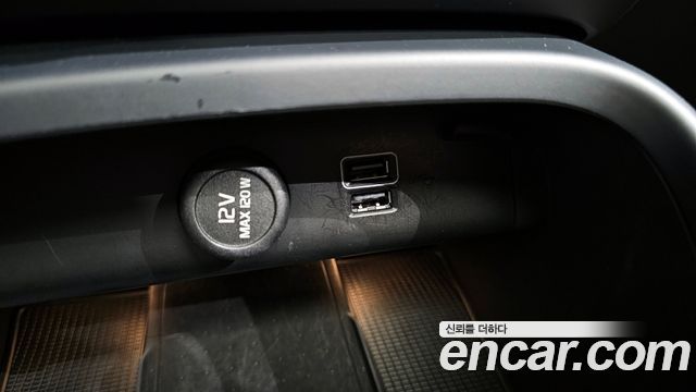 Volvo XC40 B4 Inscription 2021 — фото 14