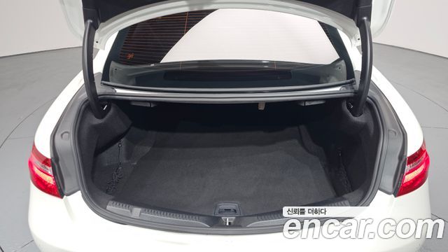 Mercedes-Benz E-Class (W213) E450 4MATIC Coupe 2020 — фото 18