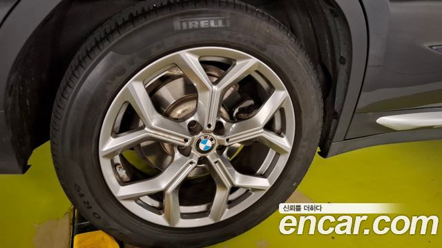 BMW X4 (G02) xDrive20i xLine 2023 — фото 5