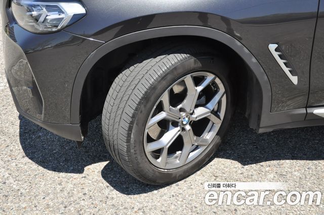 BMW X4 (G02) xDrive20i xLine 2023 — фото 16