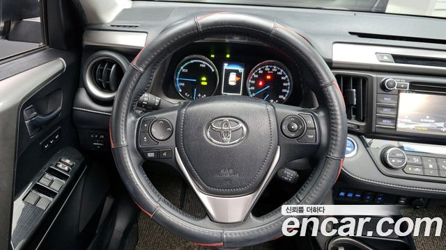 Toyota RAV4 2.5 4WD Hybrid 4th 2018 — фото 12