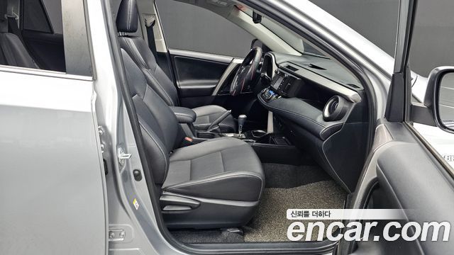 Toyota RAV4 2.5 4WD Hybrid 4th 2018 — фото 26