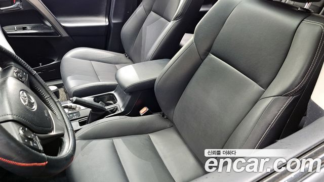 Toyota RAV4 2.5 4WD Hybrid 4th 2018 — фото 27