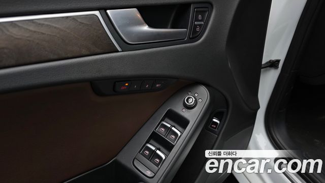Audi A4 35 TDI Quattro Dynamic B8 2016 — фото 16