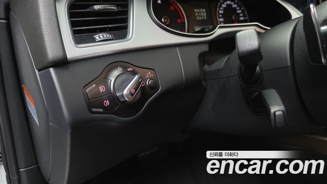 Audi A4 35 TDI Quattro Dynamic B8 2016 — фото 18