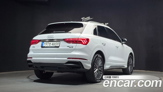 Audi Q3 (F3) 35 TDI Quattro Premium 2022 — фото 2