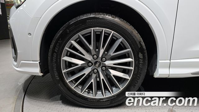 Audi Q3 (F3) 35 TDI Quattro Premium 2022 — фото 5