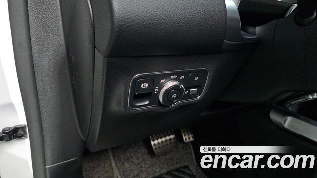 Mercedes-Benz GLB-Class (X247) GLB250 4MATIC 2022 — фото 31