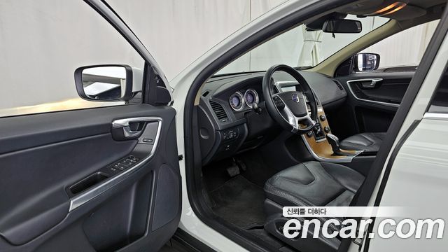 Volvo XC60 D4 1st 2013 — фото 10