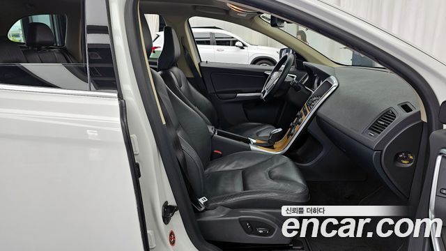 Volvo XC60 D4 1st 2013 — фото 11