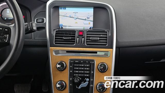Volvo XC60 D4 1st 2013 — фото 14