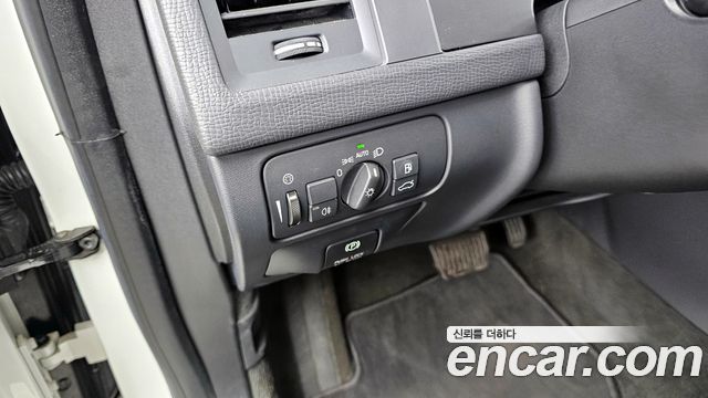 Volvo XC60 D4 1st 2013 — фото 16