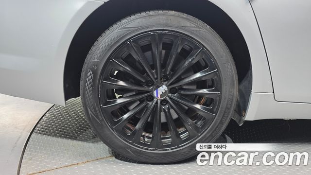 BMW 7 Series (F01) 750Li xDrive 2011 — фото 5