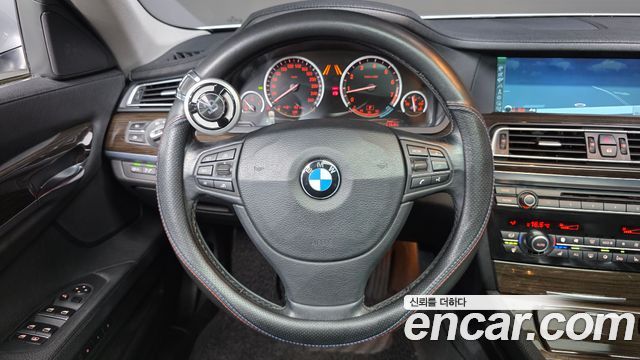 BMW 7 Series (F01) 750Li xDrive 2011 — фото 13
