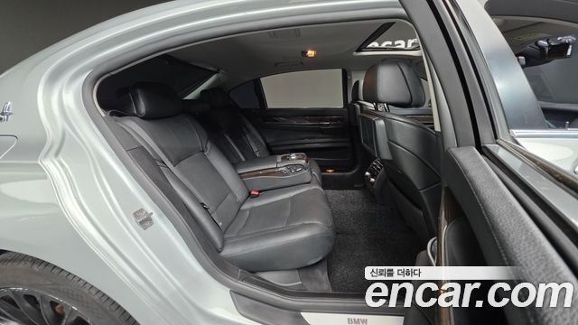 BMW 7 Series (F01) 750Li xDrive 2011 — фото 19
