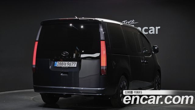 Hyundai Staria Lounge 9-Seater Inspiration 2023 — фото 2