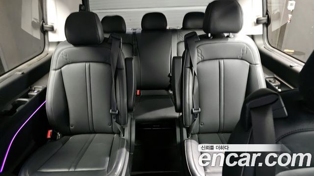 Hyundai Staria Lounge 9-Seater Inspiration 2023 — фото 10