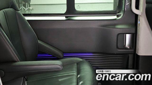 Hyundai Staria Lounge 9-Seater Inspiration 2023 — фото 25