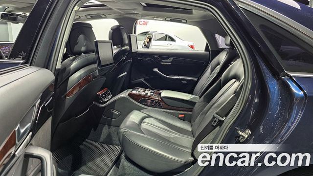 Audi A8 4.2 FSI Quattro LWB D4 2012 — фото 11