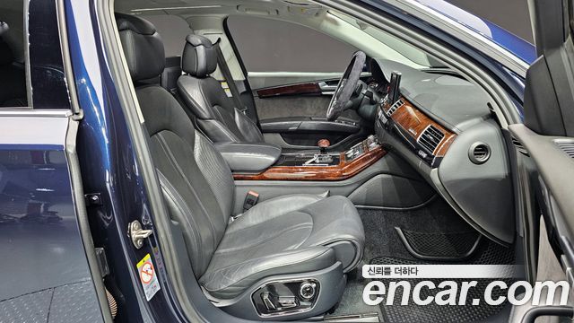 Audi A8 4.2 FSI Quattro LWB D4 2012 — фото 12