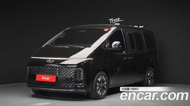 Hyundai Staria 4WD Lounge 9-Seater Inspiration 2022 — фото 1