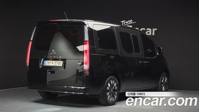 Hyundai Staria 4WD Lounge 9-Seater Inspiration 2022 — фото 2
