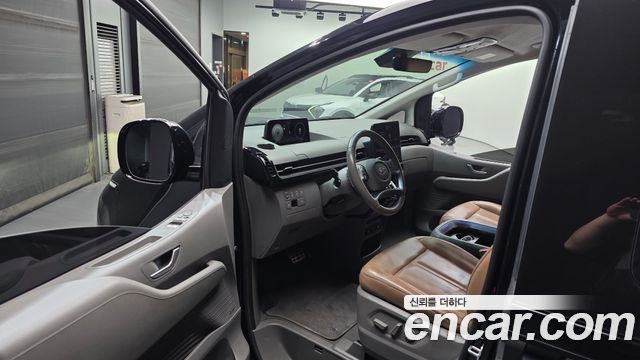 Hyundai Staria 4WD Lounge 9-Seater Inspiration 2022 — фото 10