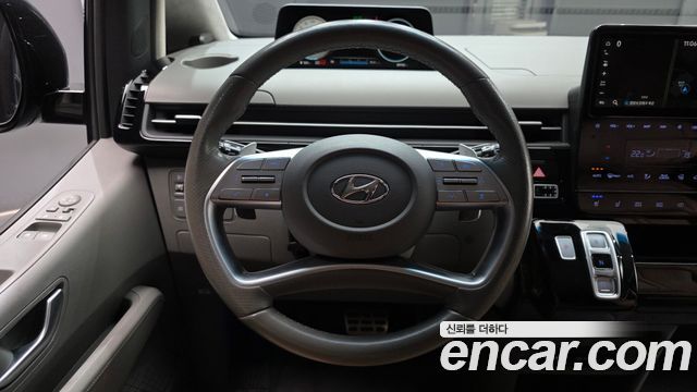 Hyundai Staria 4WD Lounge 9-Seater Inspiration 2022 — фото 13