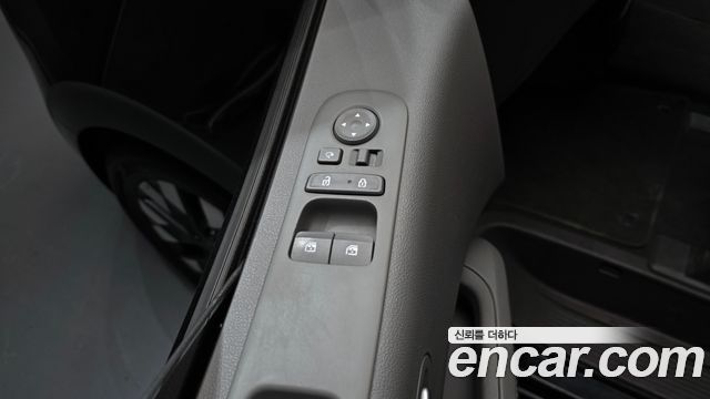 Hyundai Staria 4WD Lounge 9-Seater Inspiration 2022 — фото 15