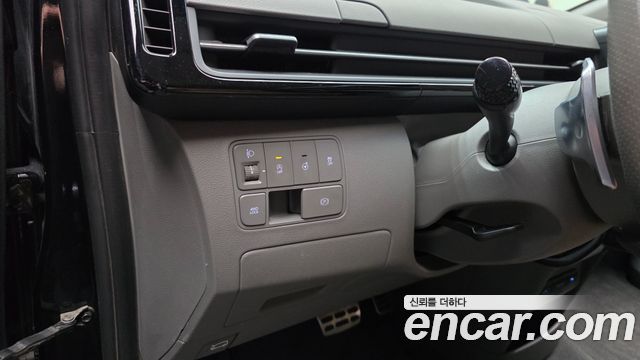 Hyundai Staria 4WD Lounge 9-Seater Inspiration 2022 — фото 16