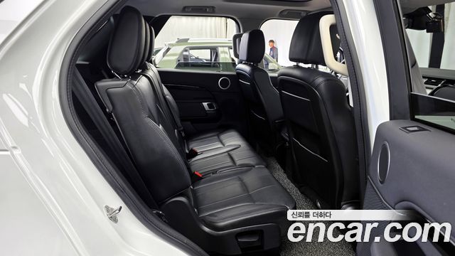 Land Rover Discovery 5 3.0 SD6 SE 2019 — фото 16