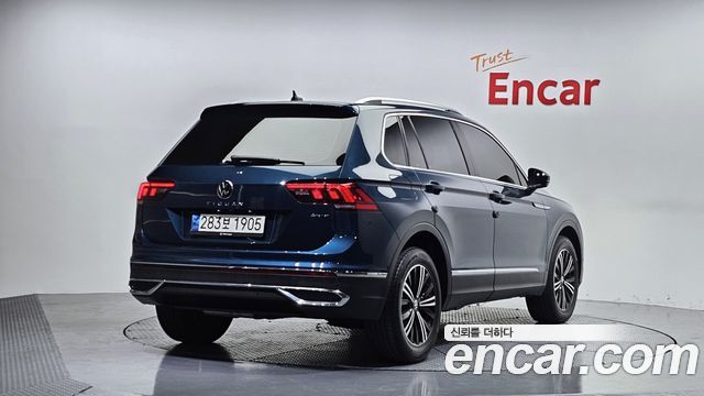Volkswagen Tiguan (II) 2.0 TDI 4-Motion Premium 2022 — фото 2