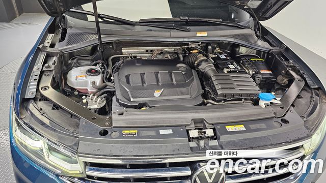 Volkswagen Tiguan (II) 2.0 TDI 4-Motion Premium 2022 — фото 6