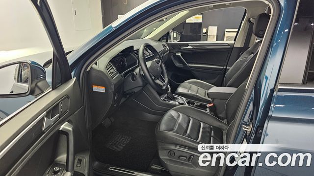 Volkswagen Tiguan (II) 2.0 TDI 4-Motion Premium 2022 — фото 10