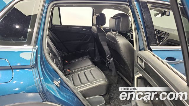 Volkswagen Tiguan (II) 2.0 TDI 4-Motion Premium 2022 — фото 12