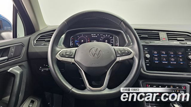 Volkswagen Tiguan (II) 2.0 TDI 4-Motion Premium 2022 — фото 13