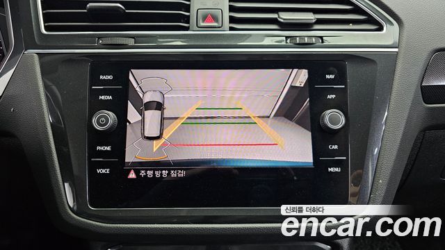 Volkswagen Tiguan (II) 2.0 TDI 4-Motion Premium 2022 — фото 15