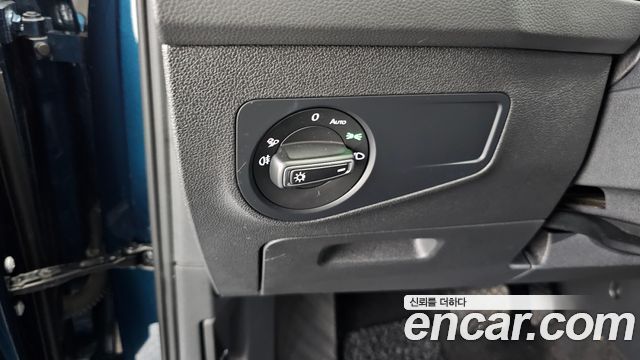 Volkswagen Tiguan (II) 2.0 TDI 4-Motion Premium 2022 — фото 18