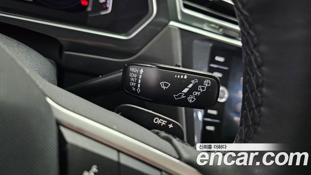 Volkswagen Tiguan (II) 2.0 TDI 4-Motion Premium 2022 — фото 29