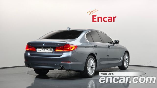BMW 5 Series (G30) 520d xDrive Luxury Plus 2020 — фото 2