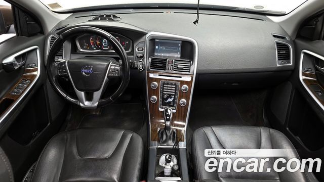 Volvo XC60 D5 AWD 1st 2015 — фото 7