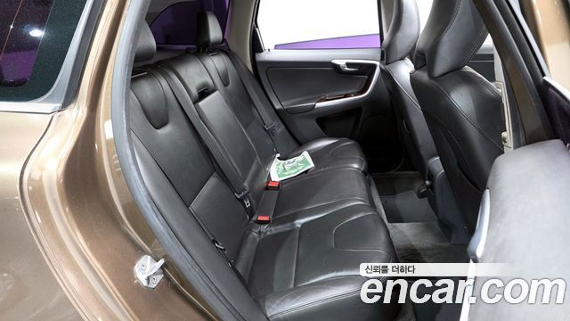 Volvo XC60 D5 AWD 1st 2015 — фото 11
