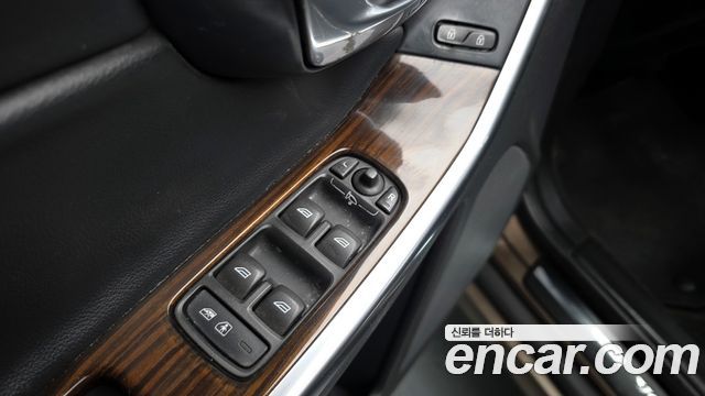 Volvo XC60 D5 AWD 1st 2015 — фото 19